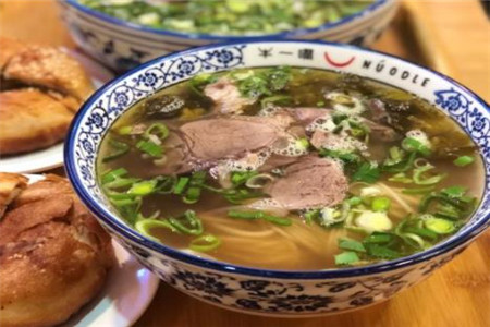 牛一嘴牛肉拉面加盟