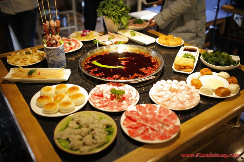 火锅如何搭配才好吃?加盟创业选择什么品牌火锅店好?