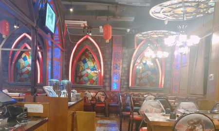 令狐冲烤鱼店内环境