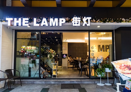 THE  LAMP街灯